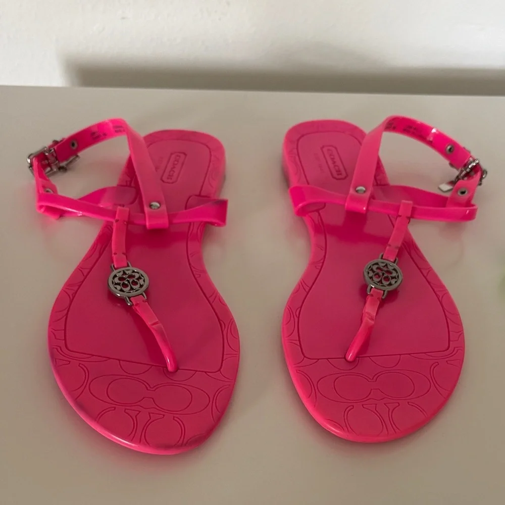 Coach pansy pink sandals size 9 Needs cleaning - Picture 2 of 4